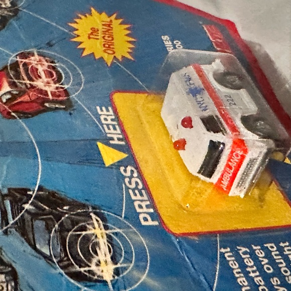Toysrus Micro sonic flasher sealed nyc ems last call - Picture 3 of 5